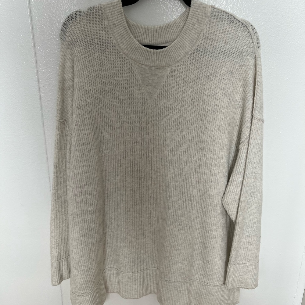 Aerie. Oversized Light Grey Crewneck Sweater.